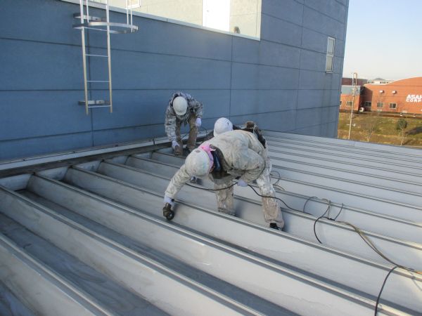 岐阜県美濃市　某工場　鋼板屋根塗装工事