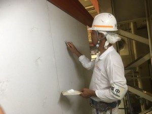 岐阜県美濃加茂市　工場内壁塗装工事（Ｈｉビニレックスエコ）