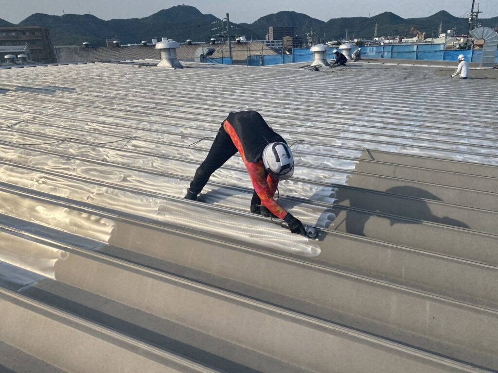 屋根工事（屋根塗装工事／カバー工法）