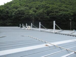 岐阜県可児市　折版屋根　遮熱防水塗装工事
