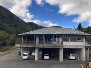 郡上市食材供給施設屋根塗装工事