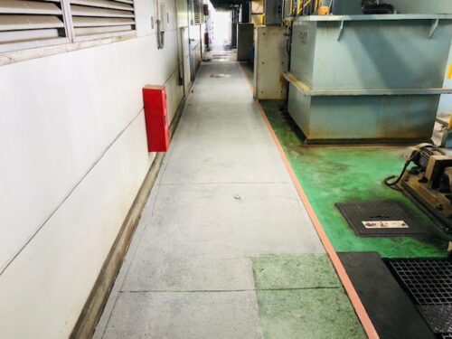 工場通路水硬質ウレタン塗床