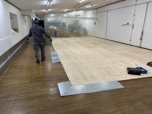 可児市　床補強工事
